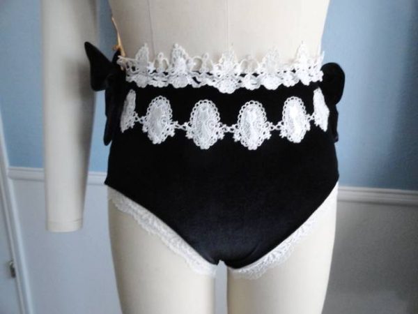 Lilith Lingerie Set - Image 6