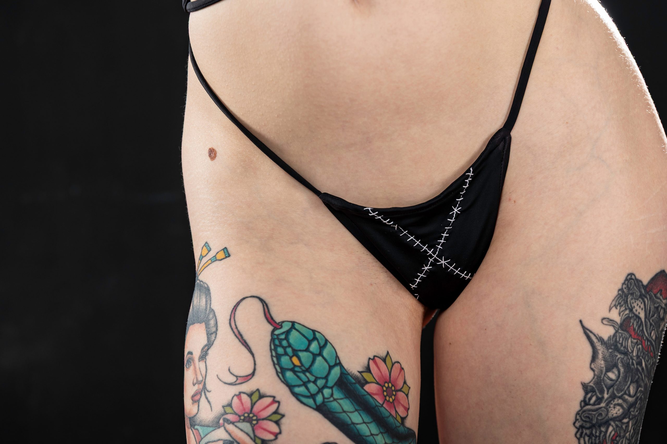 Sinew — Black & White Stitching Bikini Set - Image 9